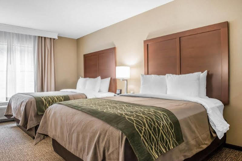 Comfort Inn & Suites Pittsburgh Exteriör bild